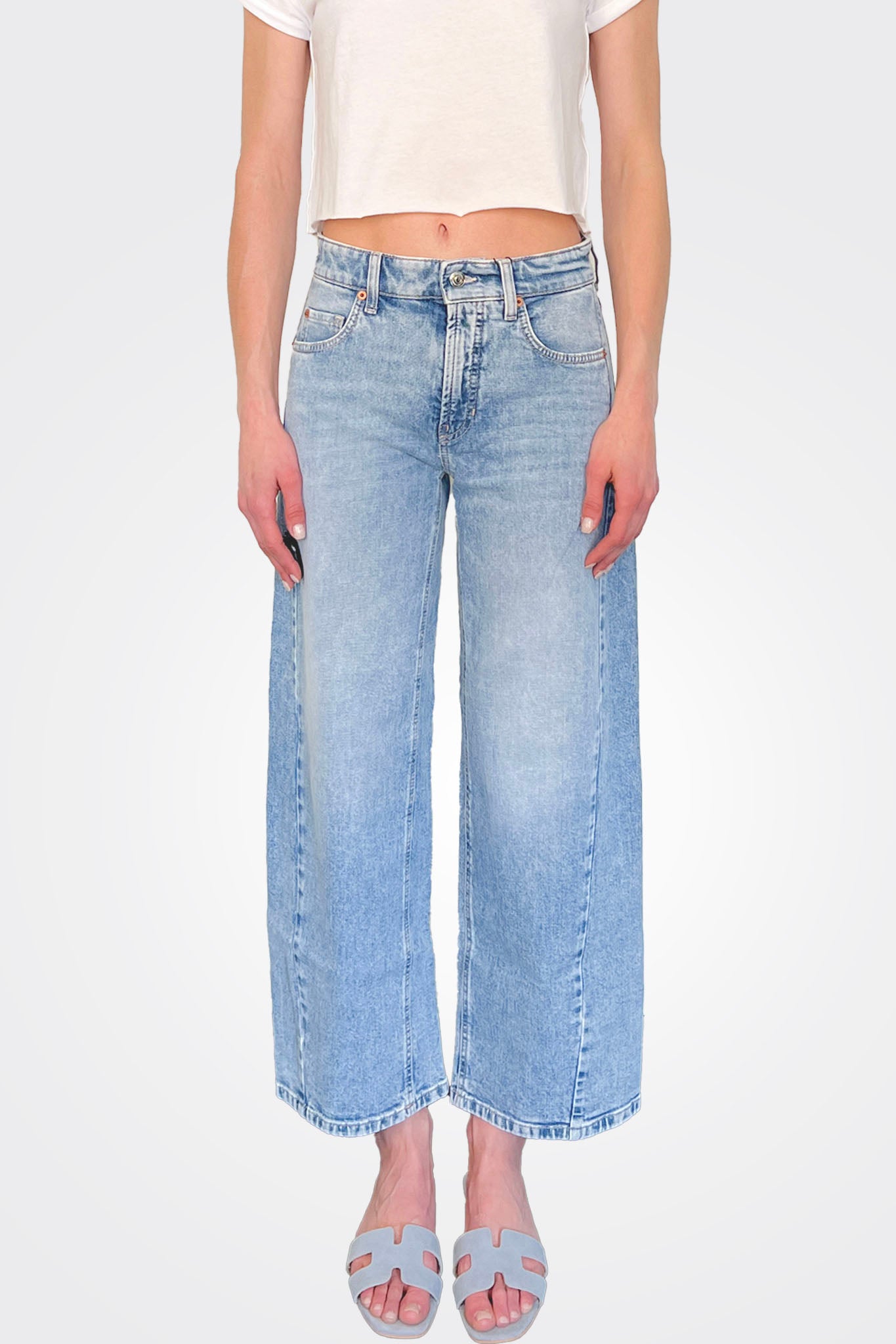 Oria O Shape Cropped Jeans - Salty Superbleached by Cambio — alternate view