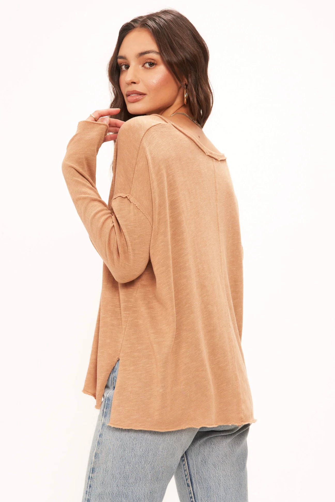 Mae Textured Relaxed V Neck L/S - Caramel by Project Social T — alternate view