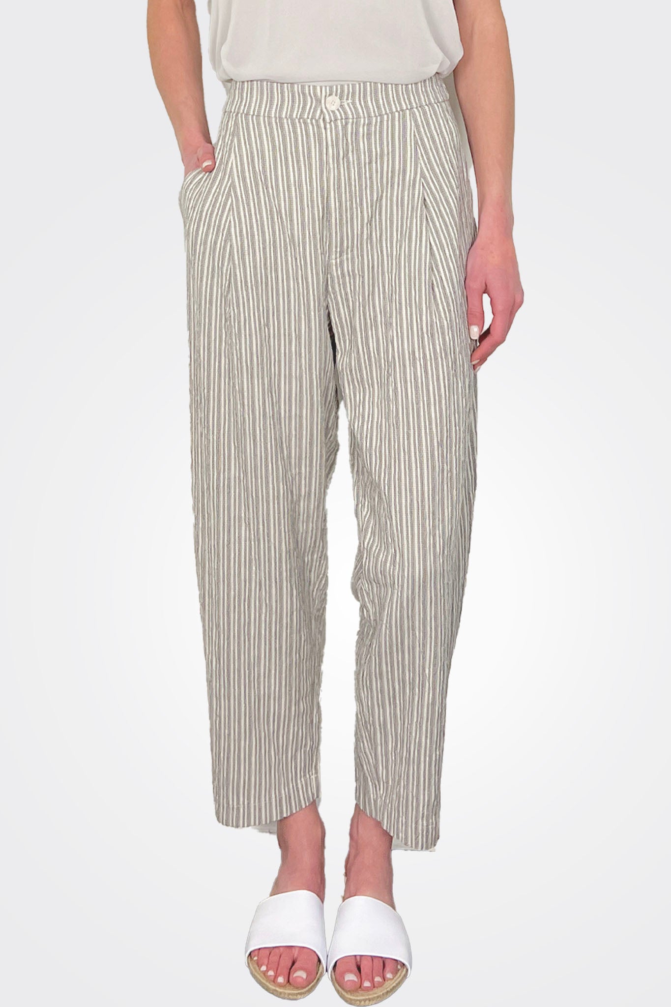 Comfort Crop Embossed Trousers - Grey by Transit Par-Such — alternate view