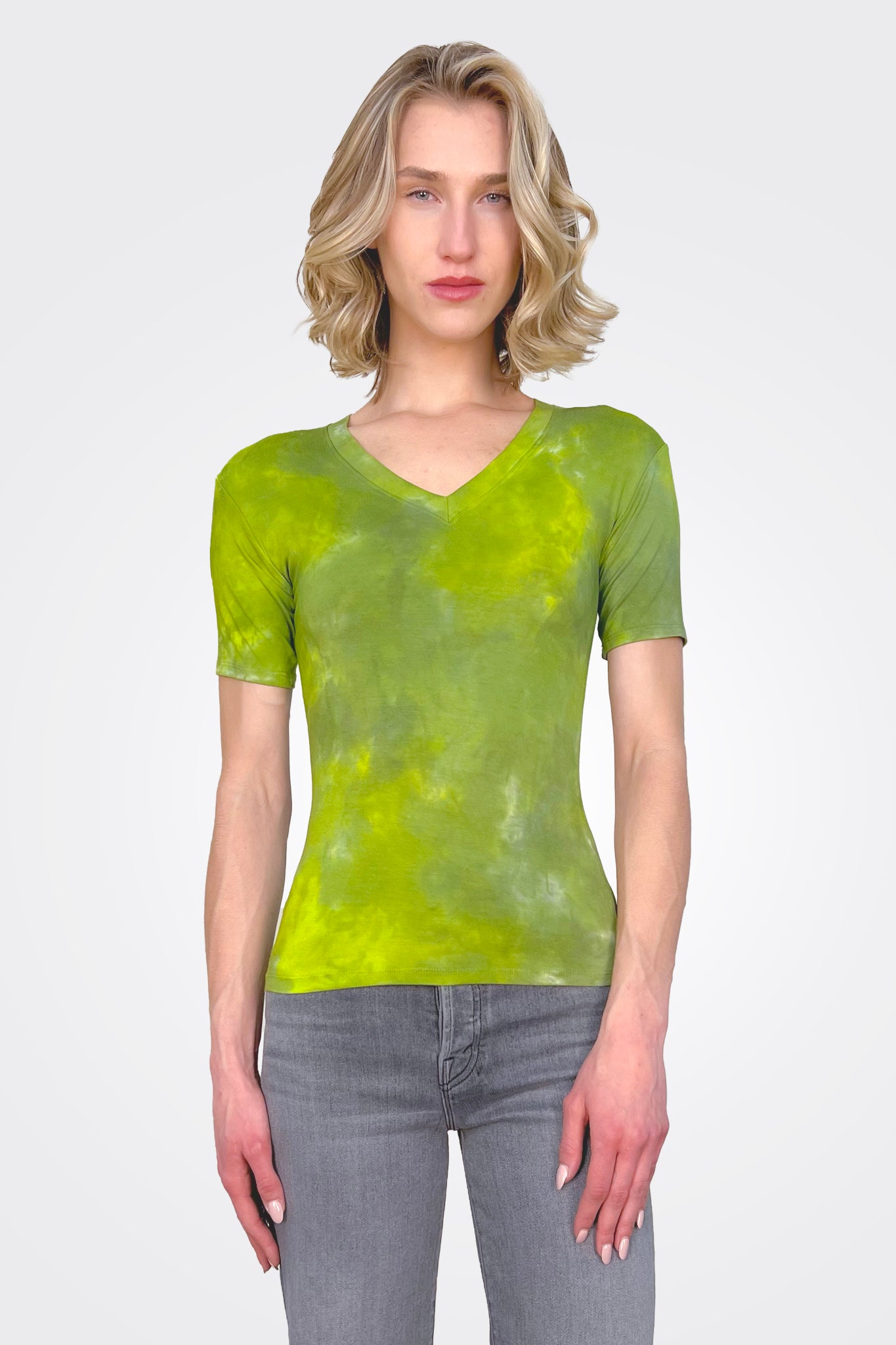 V Neck Short Sleeve Smoosh Tee - Green by Heyne Bogut — alternate view