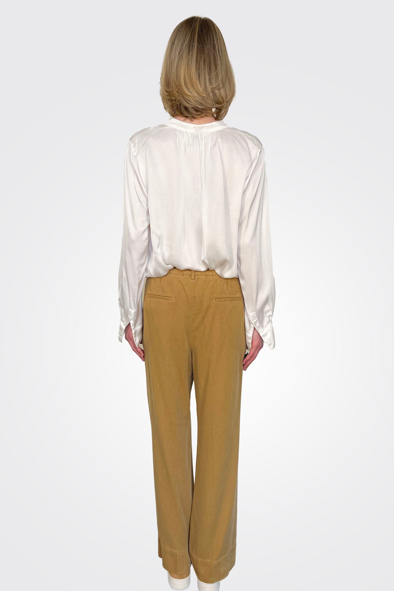 New York Cozy Straight - Camel by Masons — alternate view
