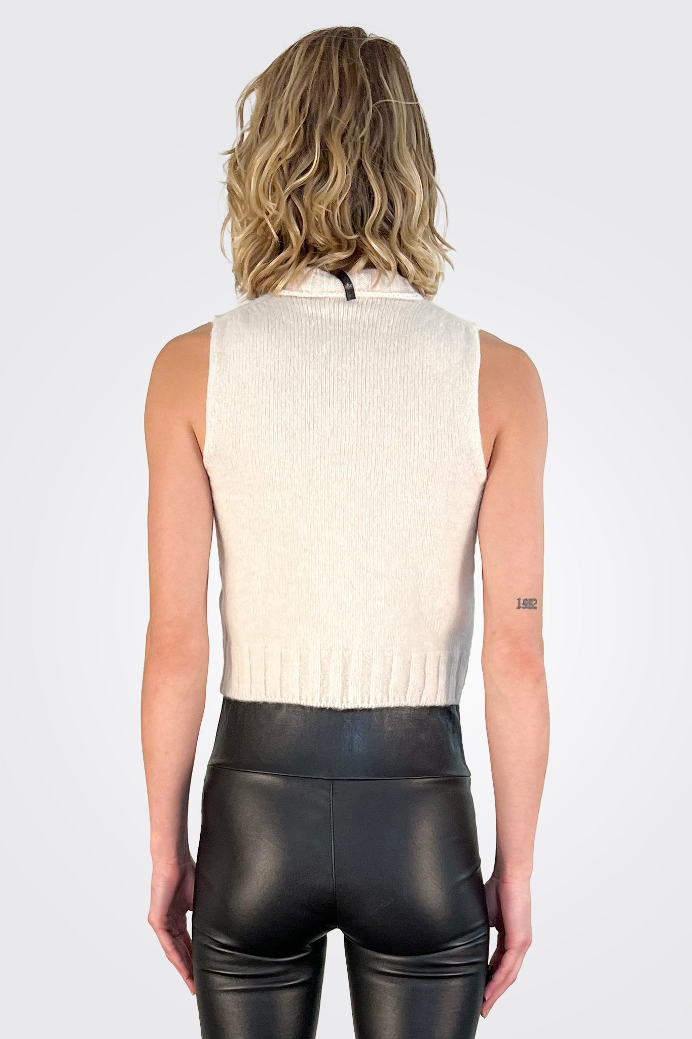 Cardigan Vest - Panna by Serie Numerica — alternate view