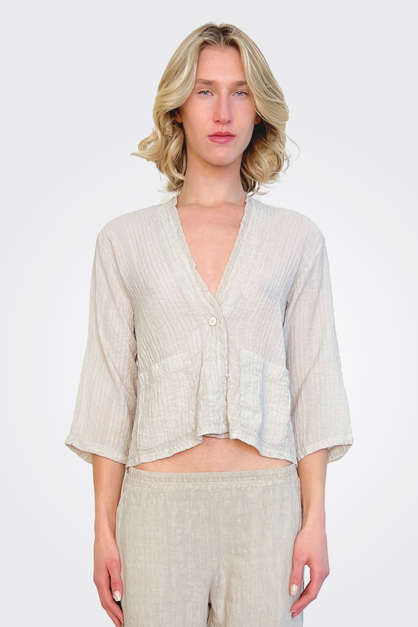 Short Button Cardigan - Pearl Grey by Transit Par-Such | 25 South Boutiques