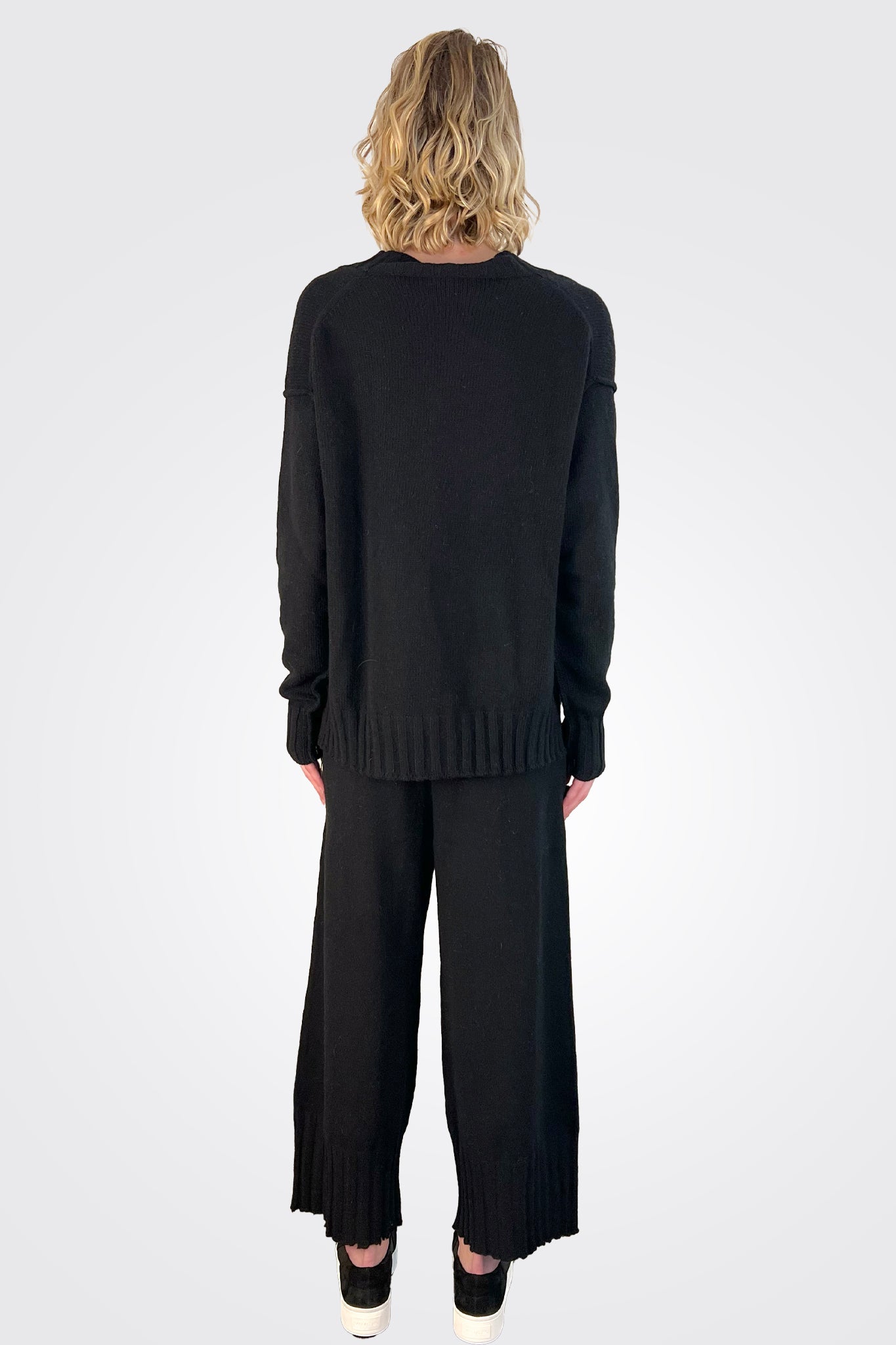 Cashmere Ribbed Bottom Trousers - Black by Serie Numerica — view 3