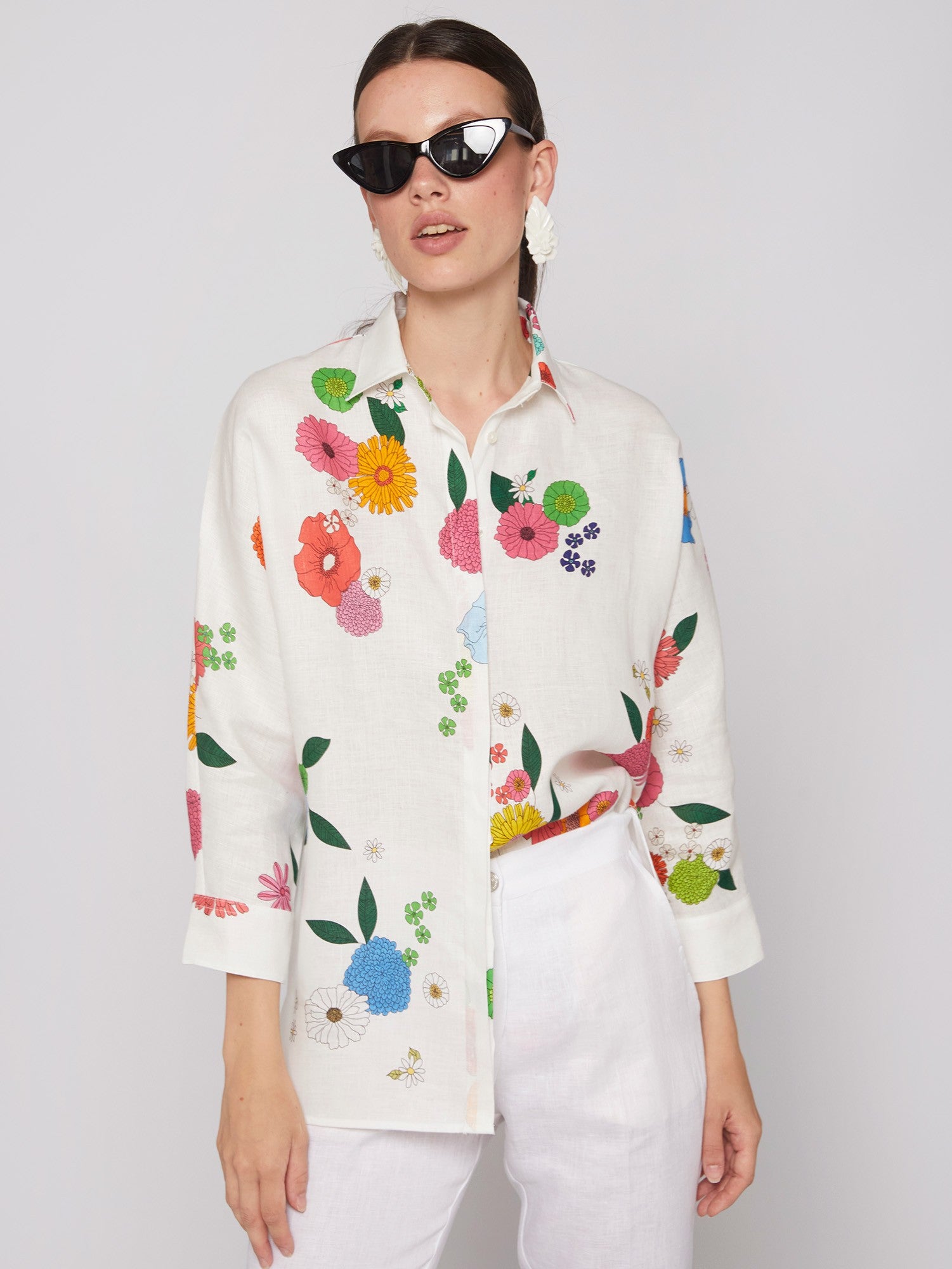 Louisa Linen Shirt - Flowers by Vilagallo — view 3