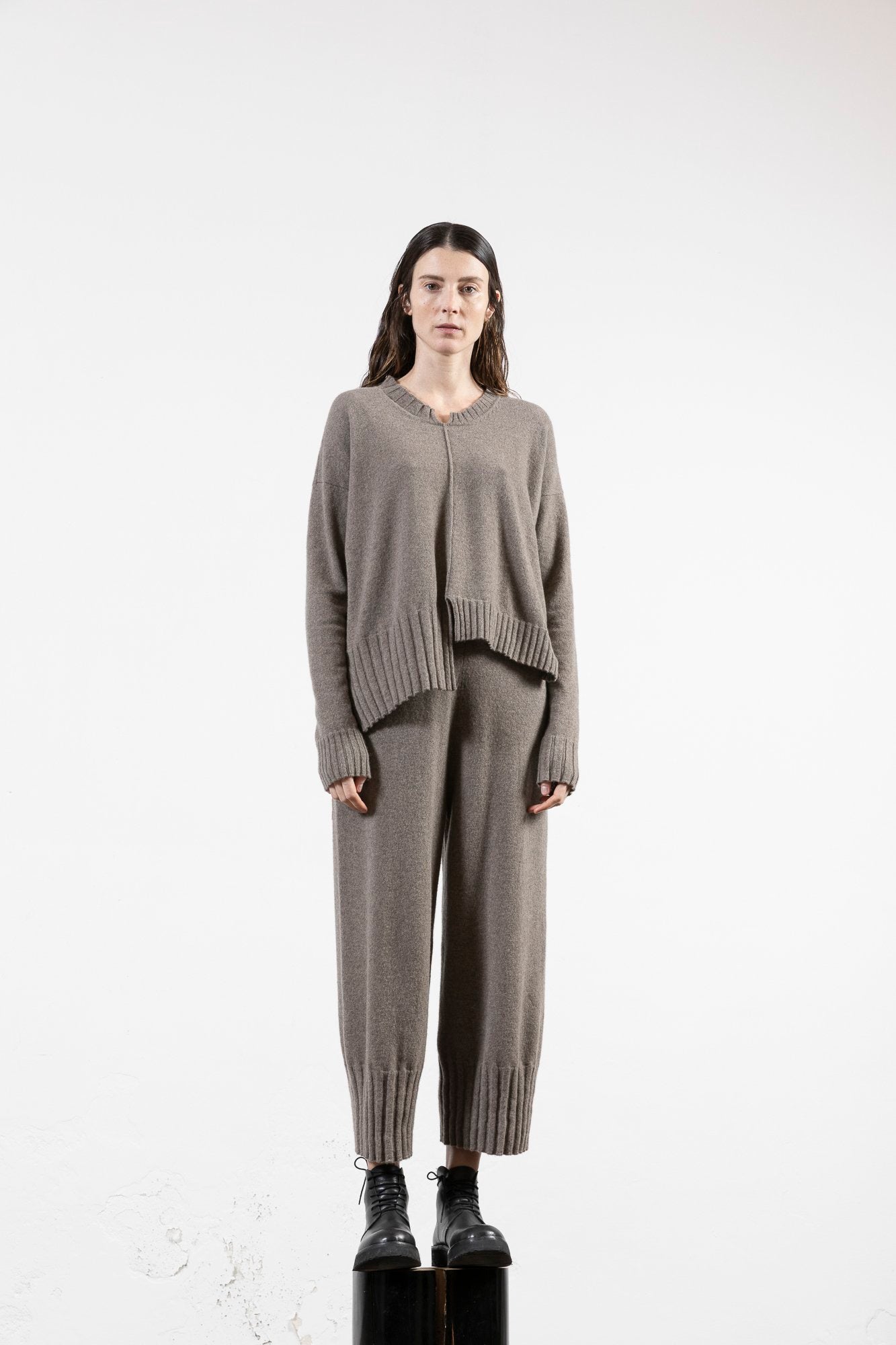 Cashmere Ribbed Bottom Trousers - Black by Serie Numerica — view 4