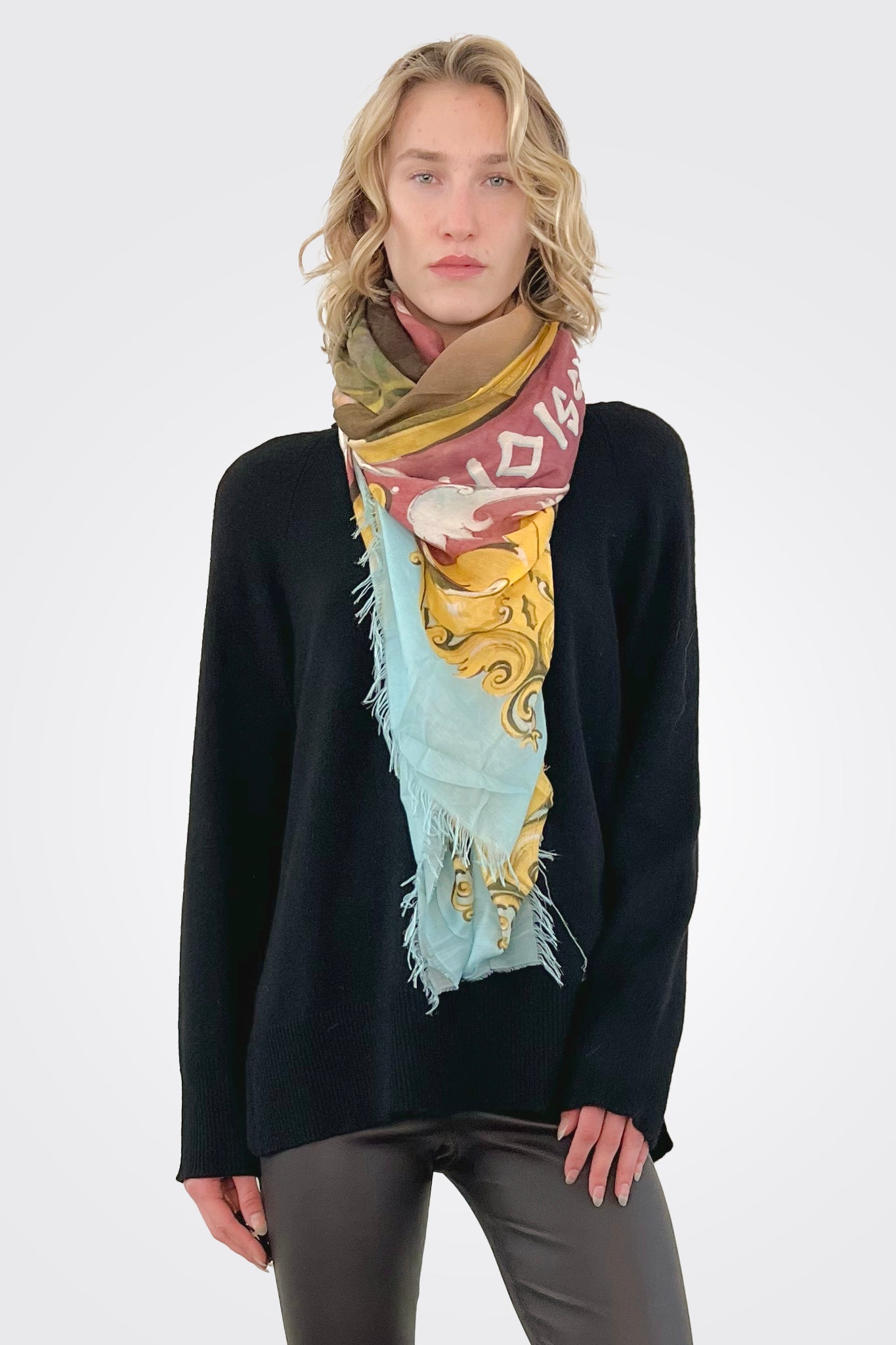 Virtude Scarf by Coreterno — alternate view