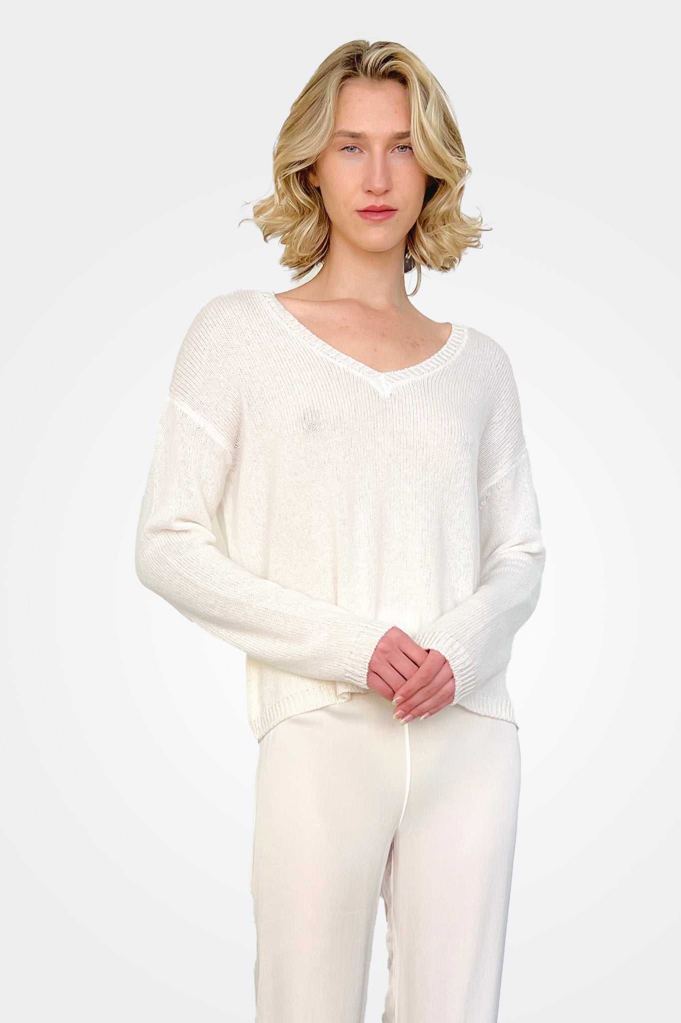 V Neck Cashmere Sweater - White by Private 0204 | 25 South Boutiques