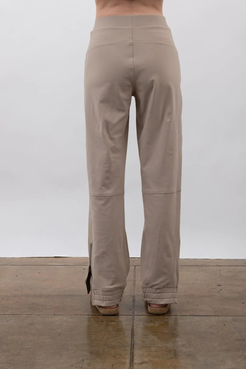 Valora Tech Stretch Jogger - Desert by Elaine Kim — alternate view