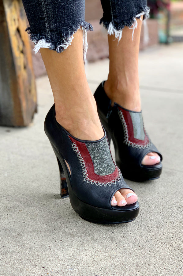 Anjuwd Heel - Black / Red by Calleen Cordero | 25 South Boutiques