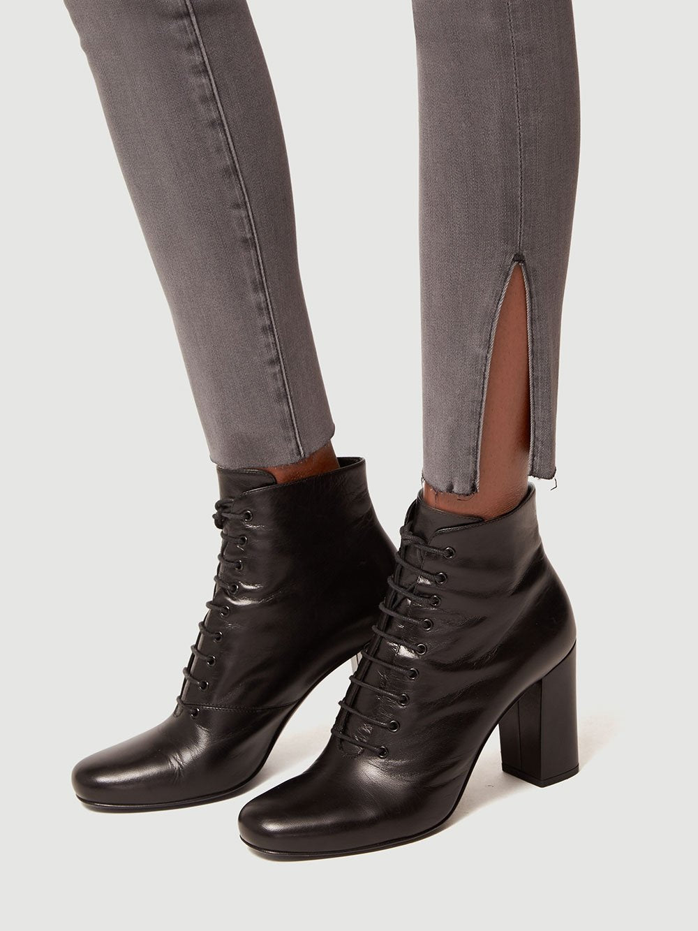 Le Skinny de Jeanne Raw High Slit - Dunaway by Frame — view 5