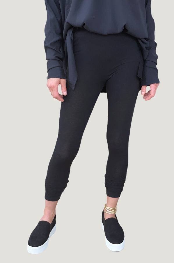 Leggings - Black by Kristensen — alternate view