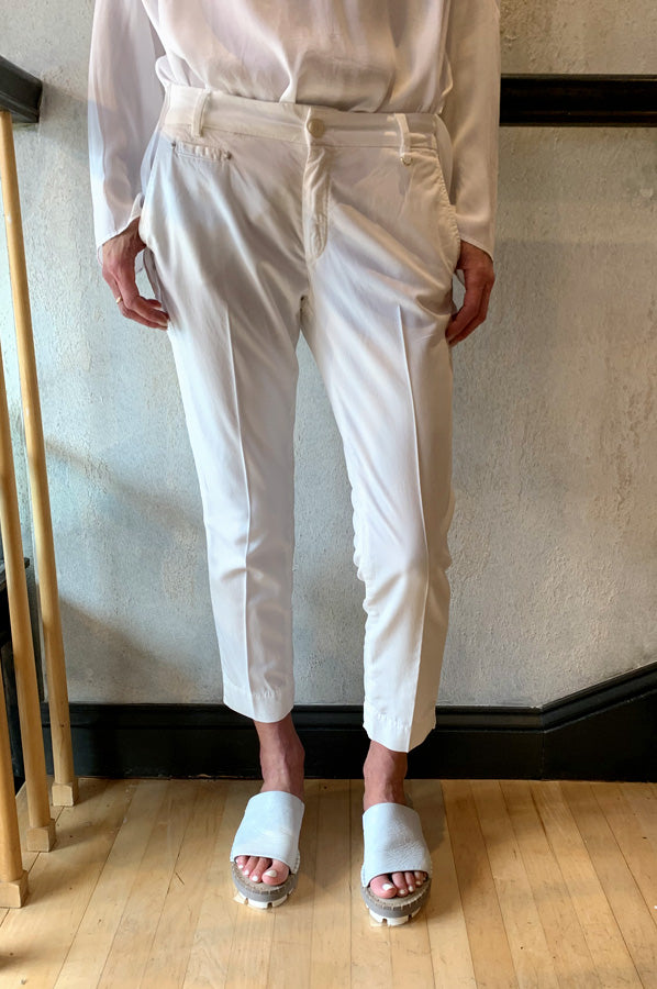 Jacqueline Capri Pants - Chalk White by Masons — view 3