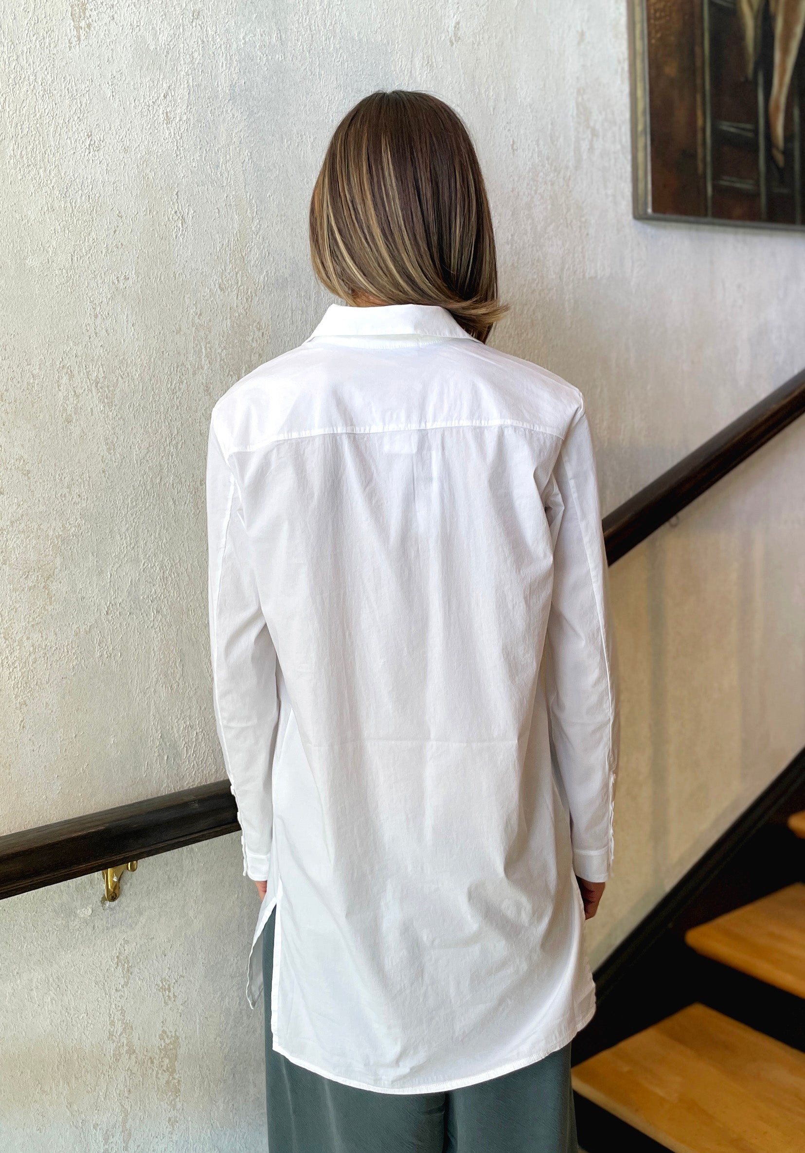 Comfort Fit Stretch Cotton Long Shirt w/ Side Vents - White by Transit Par-Such — alternate view