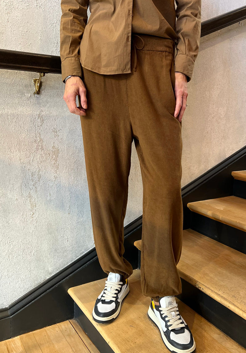 Comfort Fit Pants - Tabac by Tandem — alternate view