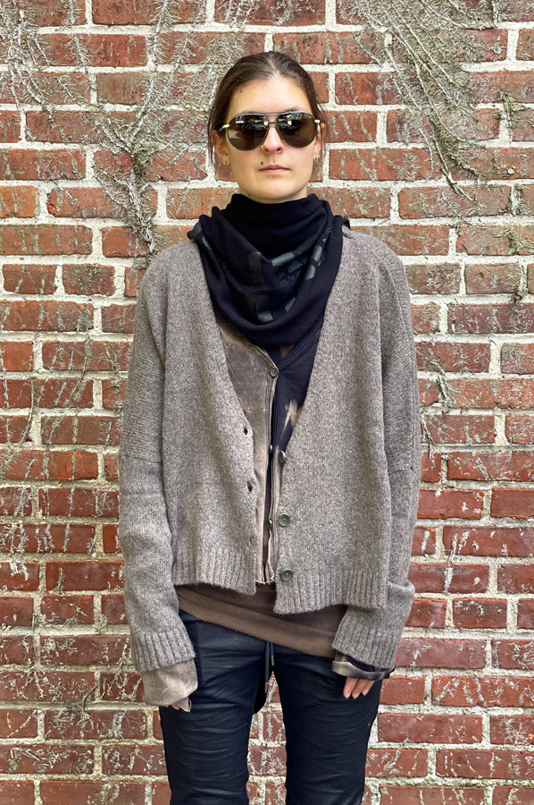 Itto Scarf - Black by Studio B3 — alternate view