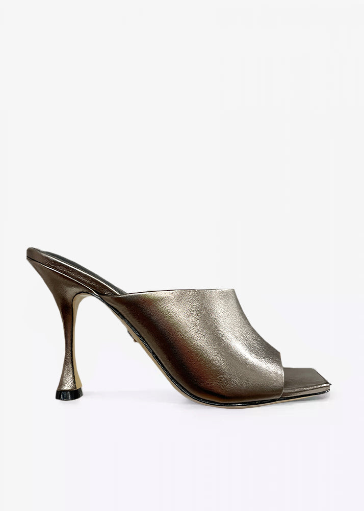 Rika Heel - Plomo Gunmetal by Lola Cruz | 25 South Boutiques