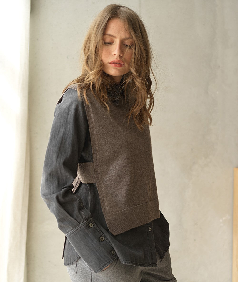 Mokin Sweater - Taupe by Hana San — view 3