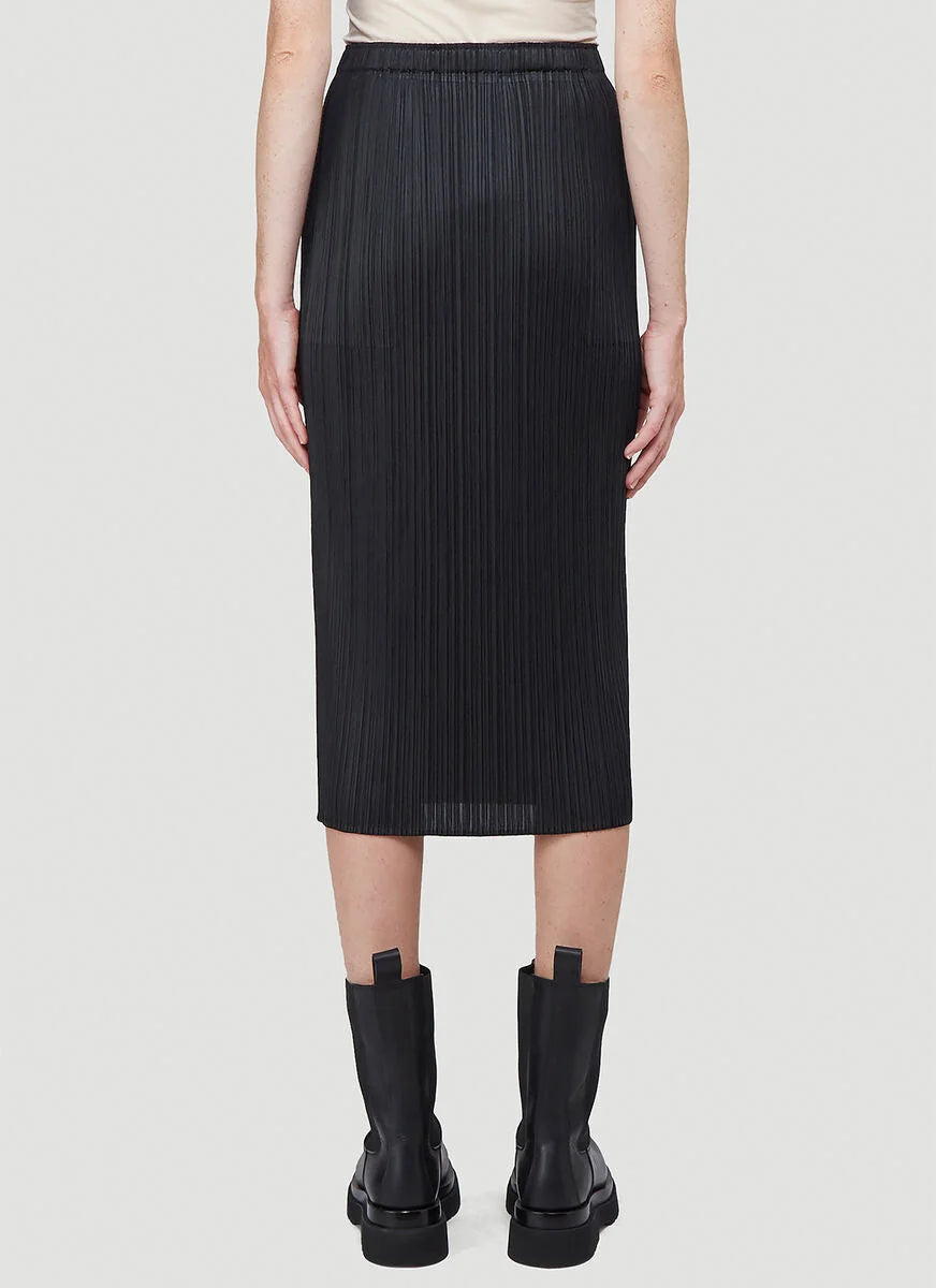 Basics Skirt - Black by Issey Miyake — alternate view