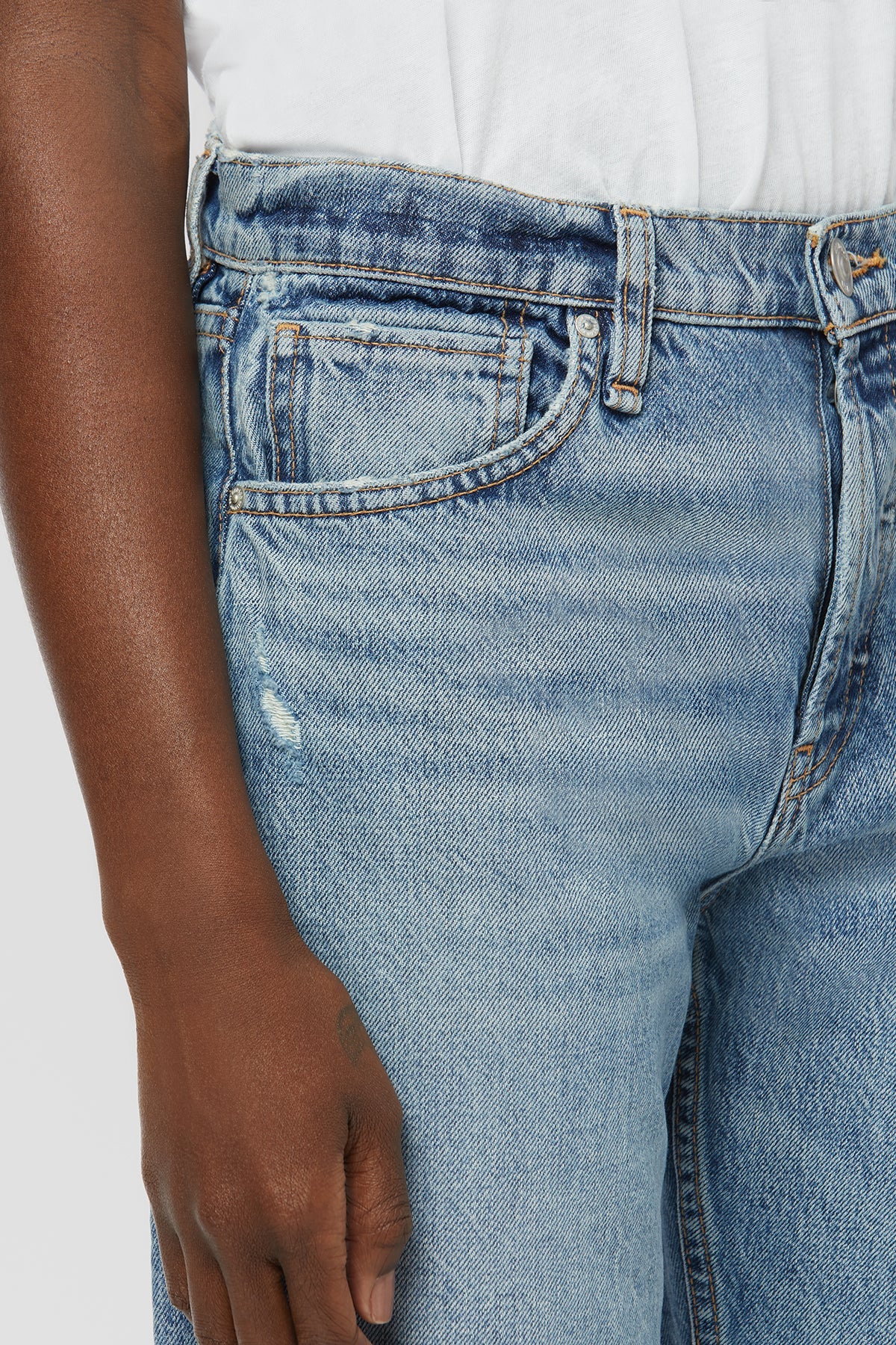 Thalia 90s Loose Fit Jean - Feel Alive by Hudson — view 3