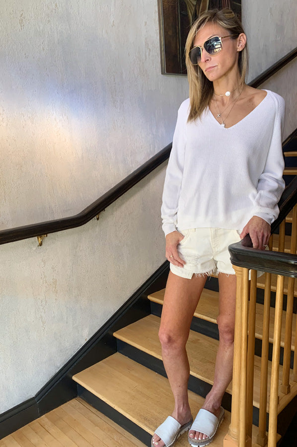 Long Sleeve v Neck - White by Transit Par-Such — view 3