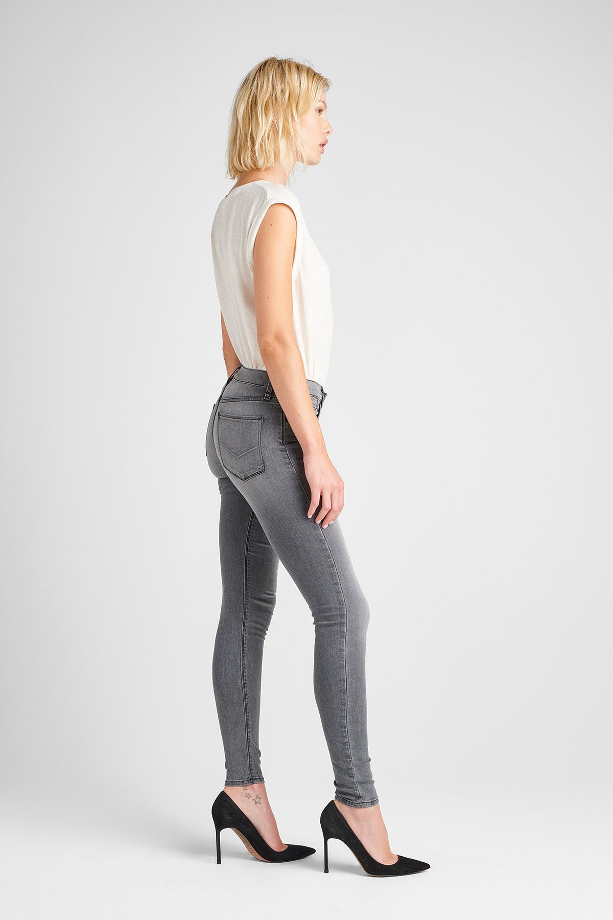 Nico Mid Rise Super Skinny - Trooper Grey by Hudson — alternate view